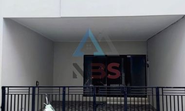DIJUAL RUMAH 2 LANTAI PERUMAHAN CLUSTER ONE GATE Sistem DI SESETAN