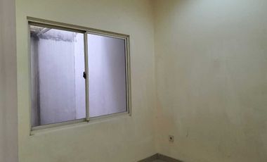 Dijual Cepat Rumah Puri Mansionr Rapi dan Siap Huni Luas 150 m2