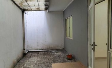 Dijual Cepat Rumah Puri Mansionr Rapi dan Siap Huni Luas 150 m2