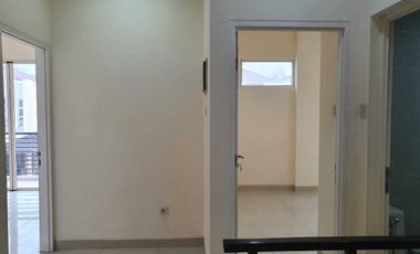 Dijual Cepat Rumah Puri Mansionr Rapi dan Siap Huni Luas 150 m2