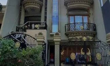 Disewa Rumah Mewah Rapi di Taman Palem Lestari Siap Huni Full Furnish