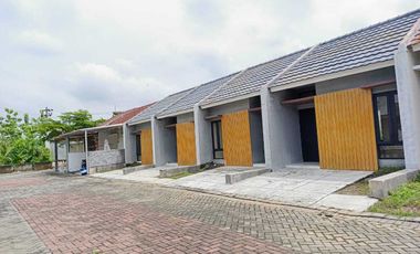 RUMAH 3 JUTAAN FREE KANOPI DAN FASILITAS KOLAM RENANG