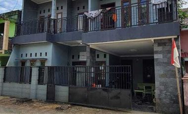 Dijual Rumah 2 Lantai Lokasi Strategis Kawasan Ramai Penduduk Harga Te