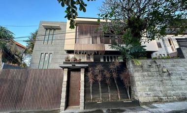 Villa Kebo Iwa Gatsu Denpasar Barat