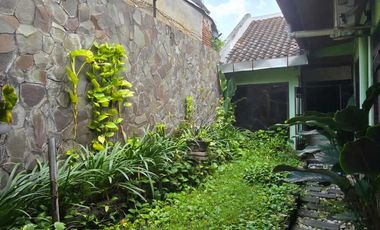 Rumah Bagus Nuansa Etnik Kayu Jati di Karangasem Laweyan Solo