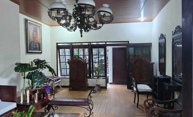 Rumah Bagus Nuansa Etnik Kayu Jati di Karangasem Laweyan Solo