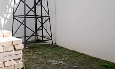 Dijual Rumah di Taman Holis Indah 1