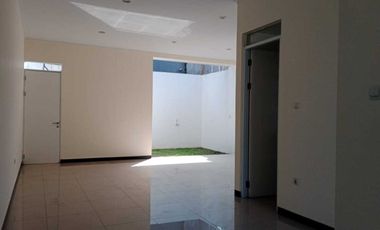 Dijual Rumah di Taman Holis Indah 1