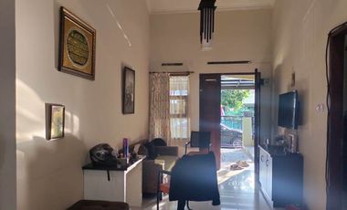 Dijual rumah kokoh strategis cluster depan Bumi Adipura Gedebage