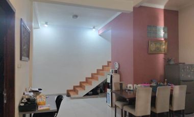 Dijual rumah kokoh strategis cluster depan Bumi Adipura Gedebage