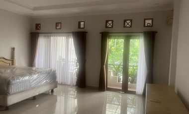 Disewakan Rumah di Kompleks Istana Regensi 2