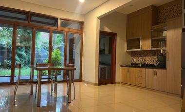 Disewakan Rumah di Kompleks Istana Regensi 2