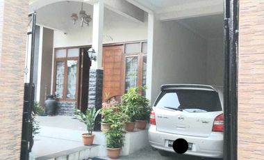 Rumah bagus siap huni dekat kampus UII jalan kaliurang km 13