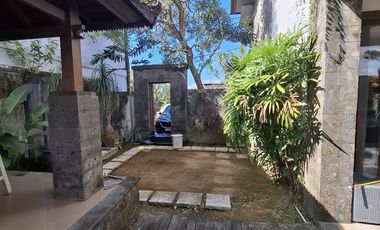 Buc villa 250m2 pool,furnis view sawah elit sekar jepun gatsu dkt mall