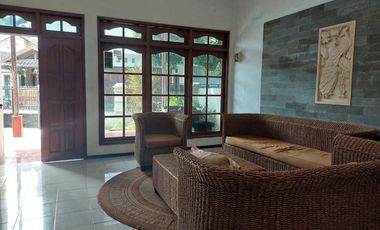 Rumah luas solo kota Laweyan dijual