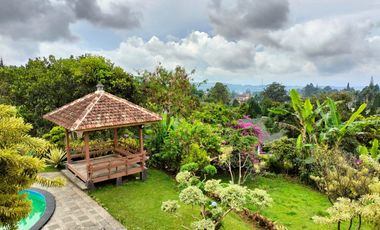 Dijual Segera Villa 2 Lantai di Wisma Coolibah Cimacan