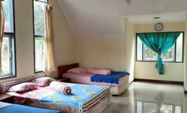 Dijual Segera Villa 2 Lantai di Wisma Coolibah Cimacan