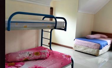 Dijual Segera Villa 2 Lantai di Wisma Coolibah Cimacan