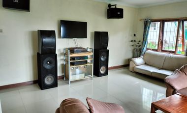 Dijual Segera Villa 2 Lantai di Wisma Coolibah Cimacan