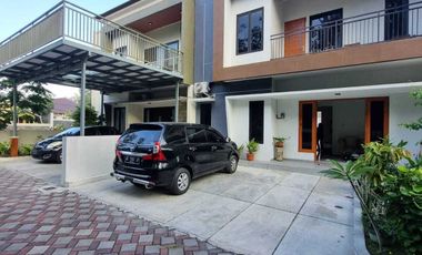 Rumah bagus 2 lantai murah di dekat kampus UII