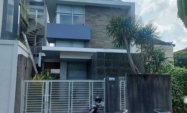 VILLA FOR RENT IN SEMINYAK NEAR GUSTO FURNISHED