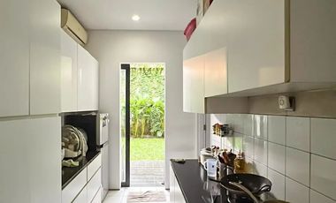 Rumah Industrialis Lokasi Strategis Bonus Furnish dkt Bintaro