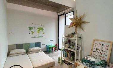 Rumah Industrialis Lokasi Strategis Bonus Furnish dkt Bintaro