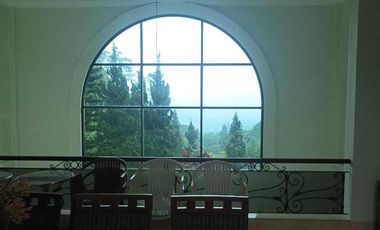 Villa Mewah Asri di Megamendung 3 kilo dari jalan raya Puncak