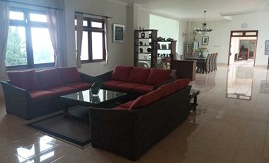 Villa Mewah Asri di Megamendung 3 kilo dari jalan raya Puncak