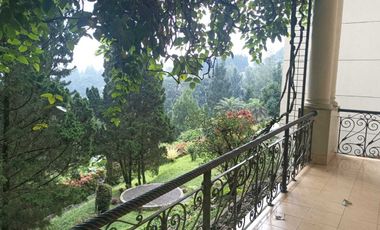 Villa Mewah Asri di Megamendung 3 kilo dari jalan raya Puncak