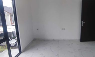 RUMAH BARU MURAH CLUSTER JALAN LEBAR MINIMALIS STRATEGIS DI JAGAKARSA