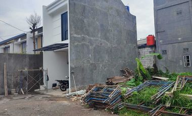 RUMAH BARU MURAH CLUSTER JALAN LEBAR MINIMALIS STRATEGIS DI JAGAKARSA