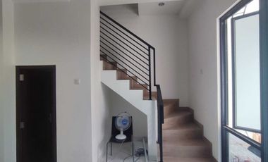 RUMAH BARU MURAH CLUSTER JALAN LEBAR MINIMALIS STRATEGIS DI JAGAKARSA