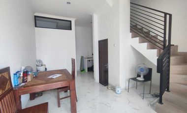 RUMAH BARU MURAH CLUSTER JALAN LEBAR MINIMALIS STRATEGIS DI JAGAKARSA