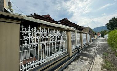 Rumah Luas Terawat Lokasi Strategis di Giripurwo Wonogiri (AA)