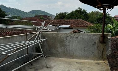 Rumah Luas Terawat Lokasi Strategis di Giripurwo Wonogiri (AA)