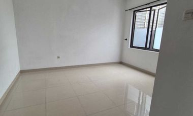 Sewa Rumah Sutera Olivia Alam Sutera 4BR Luas 10x20 Semi Furnished