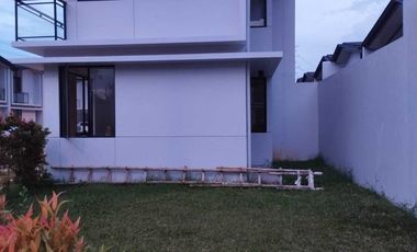 Disewakan rumah baru 2 lt  hook free IPL Cendana Cove Lippo Karawaci