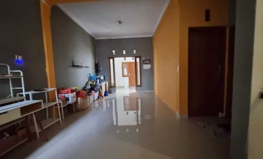 Rumah bagus 2 lantai di seturan dekat banyak kampus