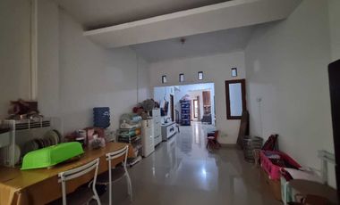 Rumah bagus 2 lantai di seturan dekat banyak kampus