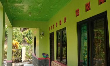 Rumah Villa Murah Tanah  Luas, Desa Sukawening Dramaga Kabupaten Bogor