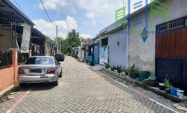 dijual rumah minimalis siap pakai dekat jala raya di Teras Boyolali