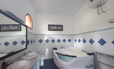 5,5M JADI 4,35M | Rumah Kolam Renang Godean, Villa 1439m MENAWAN