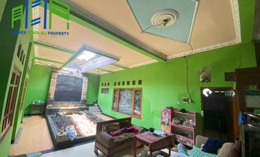 Rumah dan tempat usaha dekat alun alun utara Boyolali