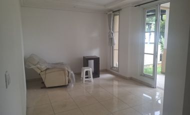 Disewakan Rumah 3 Lantai Furnish di Sutera Onyx, Alam Sutera Tangerang