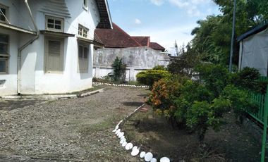 Dijual Cepat Rumah Lama Tanah Luas Samping Polres Madiun Cocok Usaha