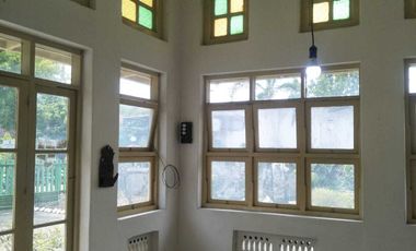 Dijual Cepat Rumah Lama Tanah Luas Samping Polres Madiun Cocok Usaha