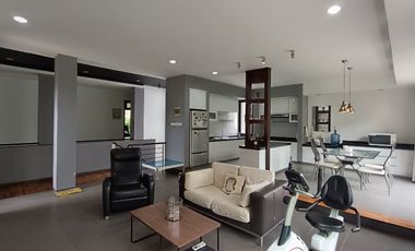 Dijual Rumah Mewah 2 Lantai Tengah Kota Siap Huni di Gajahan, Solo