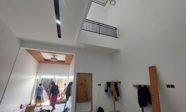 Rumah Mewah Cantik Siap Huni di Fajar Indah Solo