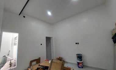 Rumah Mewah Cantik Siap Huni di Fajar Indah Solo